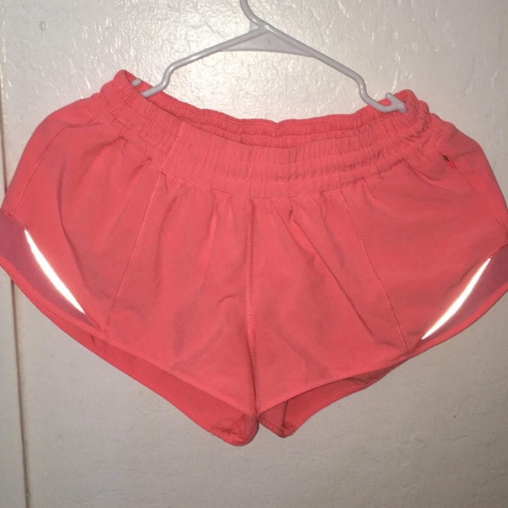 Lululemon Hotty Hot Short 2.5”